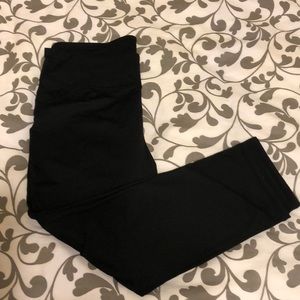 Fabletics black capri tights